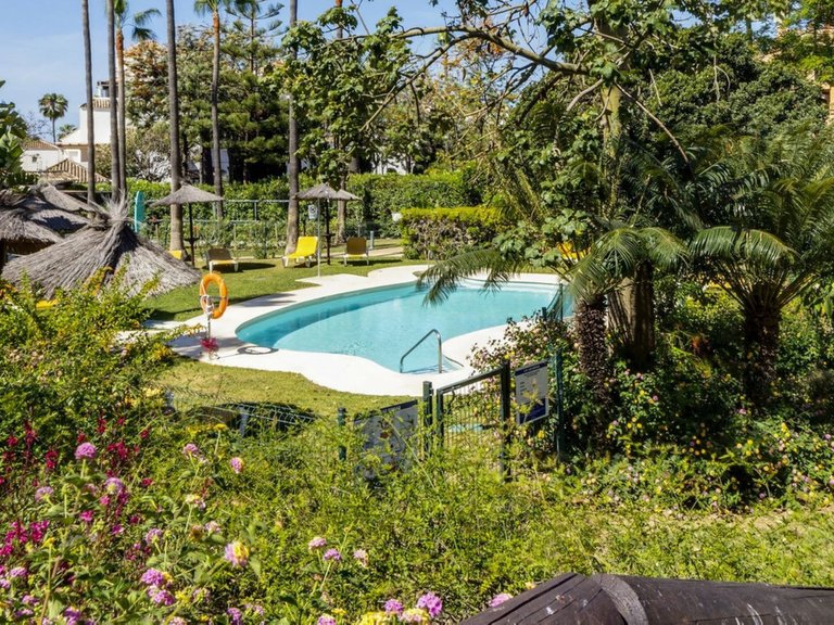 Apartment for Sale in Bahía De Marbella, Malaga 35