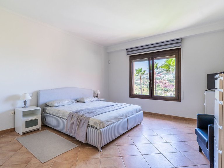 Apartment for Sale in La Mairena, Malaga 15
