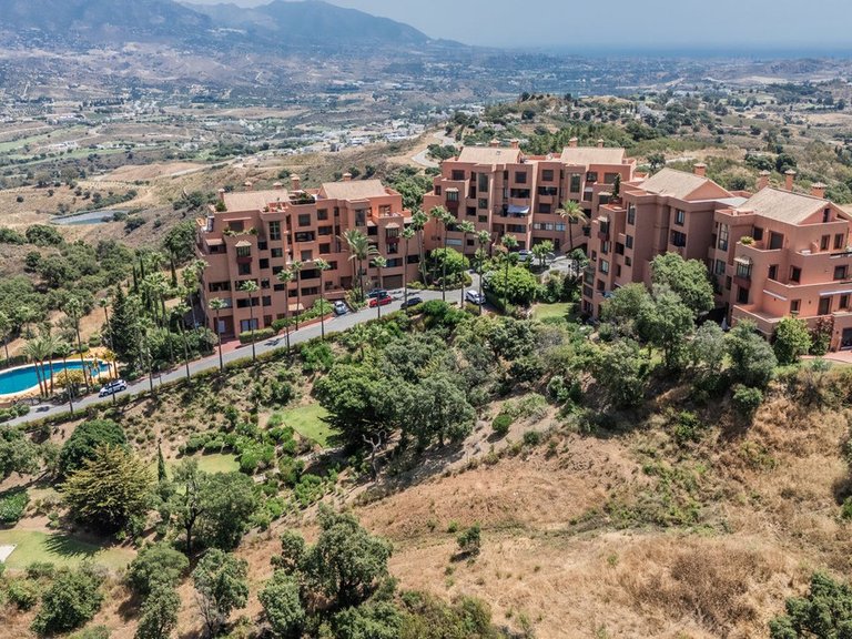 Apartment for Sale in La Mairena, Malaga 24