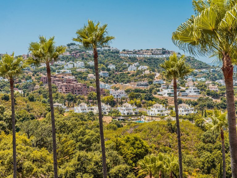 Apartment for Sale in La Mairena, Malaga 26