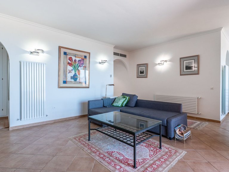 Apartment for Sale in La Mairena, Malaga 4