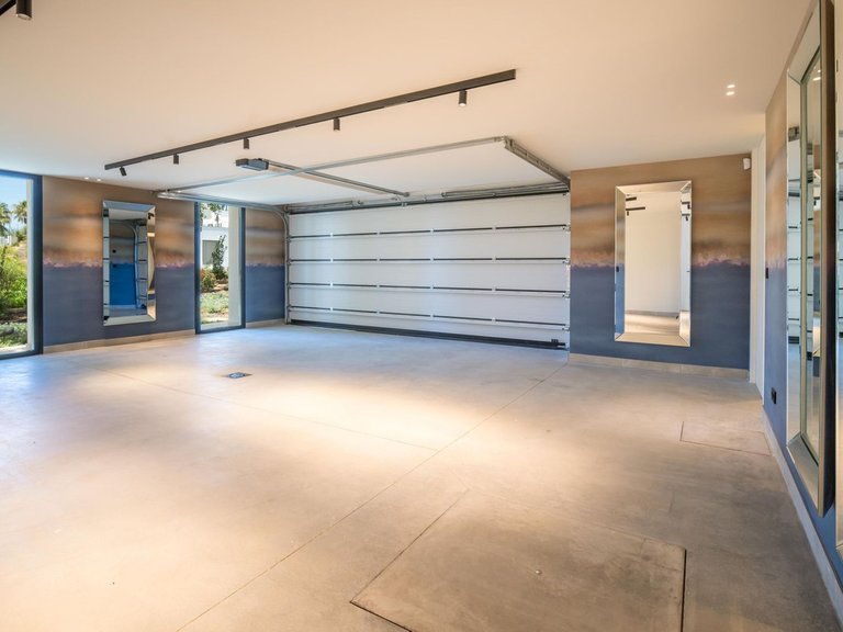 Villa for Sale in Benahavís, Malaga 33