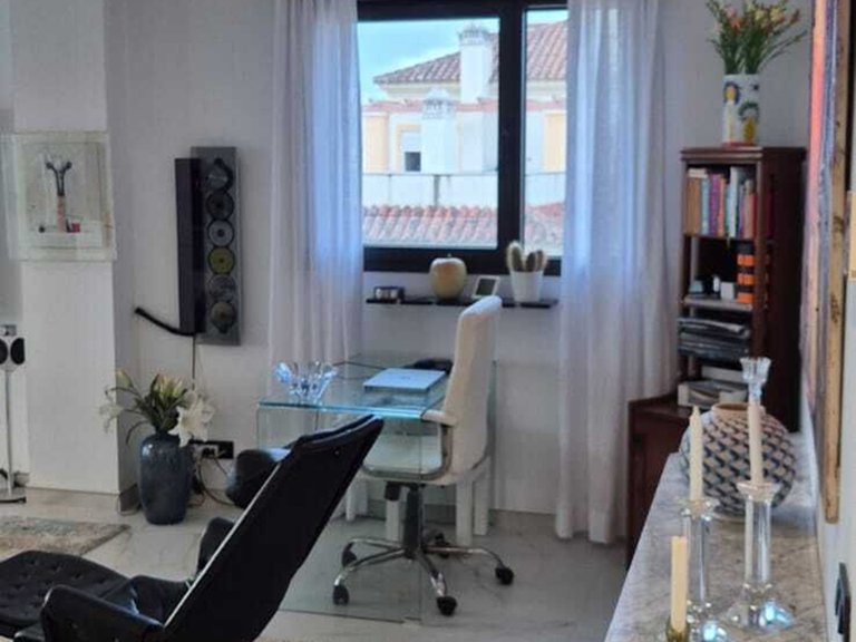 Penthouse for Sale in Costa del Sol Estepona, Malaga 22