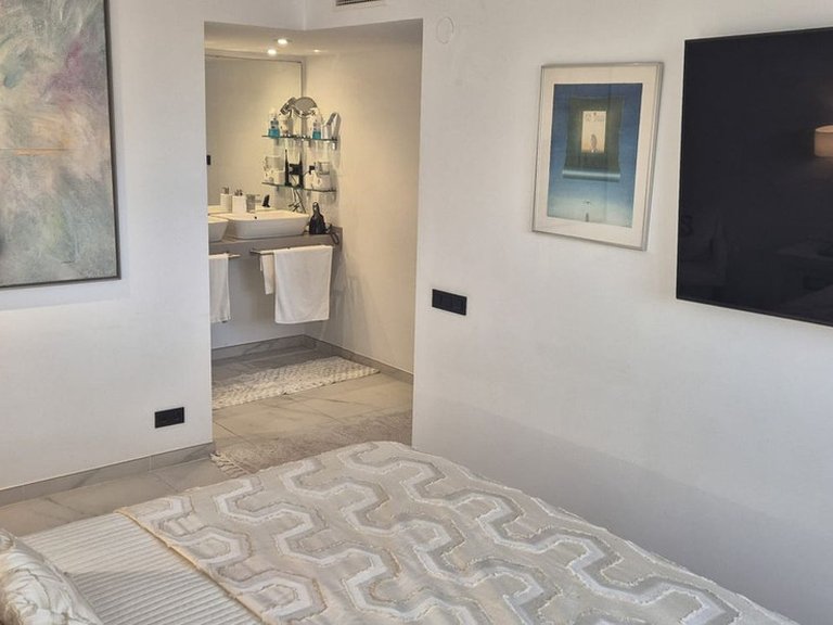 Penthouse for Sale in Costa del Sol Estepona, Malaga 30