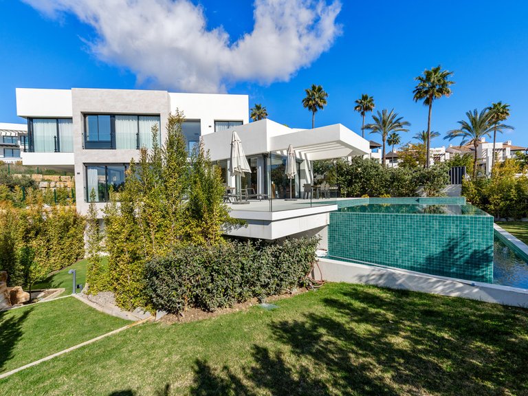 Villa for Sale in Benahavís, Malaga 17