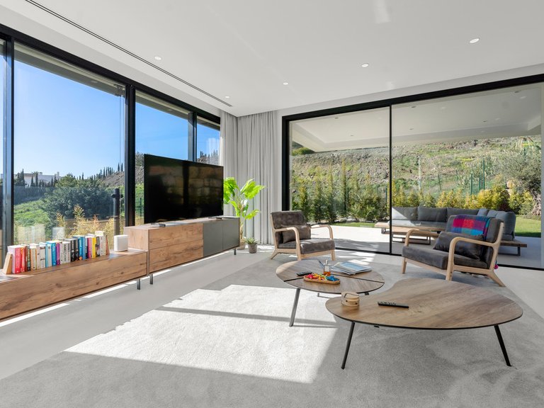 Villa for Sale in Benahavís, Malaga 2