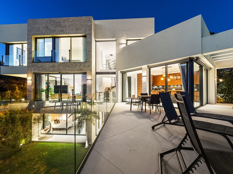 Villa for Sale in Benahavís, Malaga 24