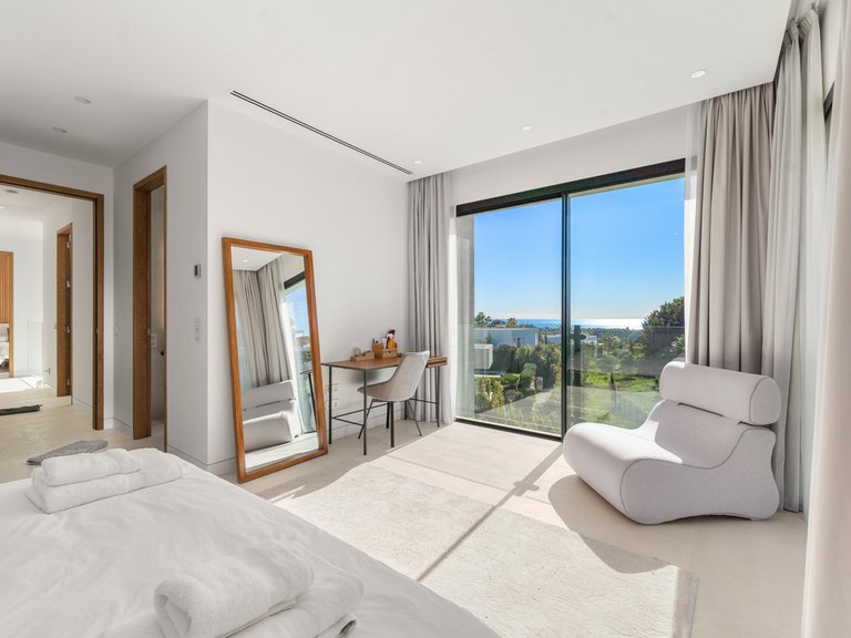 Villa for Sale in Benahavís, Malaga 28