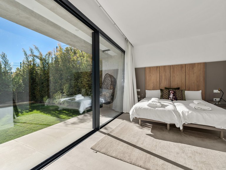 Villa for Sale in Benahavís, Malaga 36