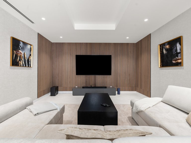 Villa for Sale in Benahavís, Malaga 37