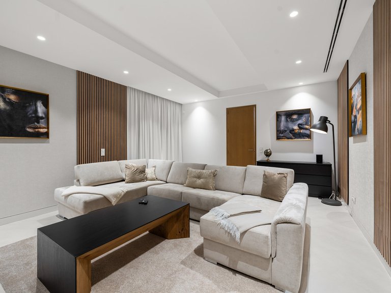 Villa for Sale in Benahavís, Malaga 5