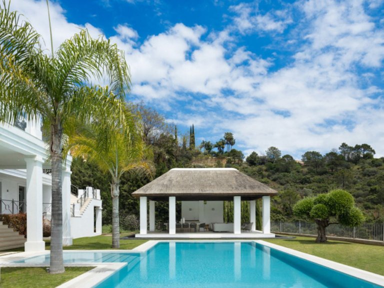 Villa for Sale in Marbella, Malaga 25