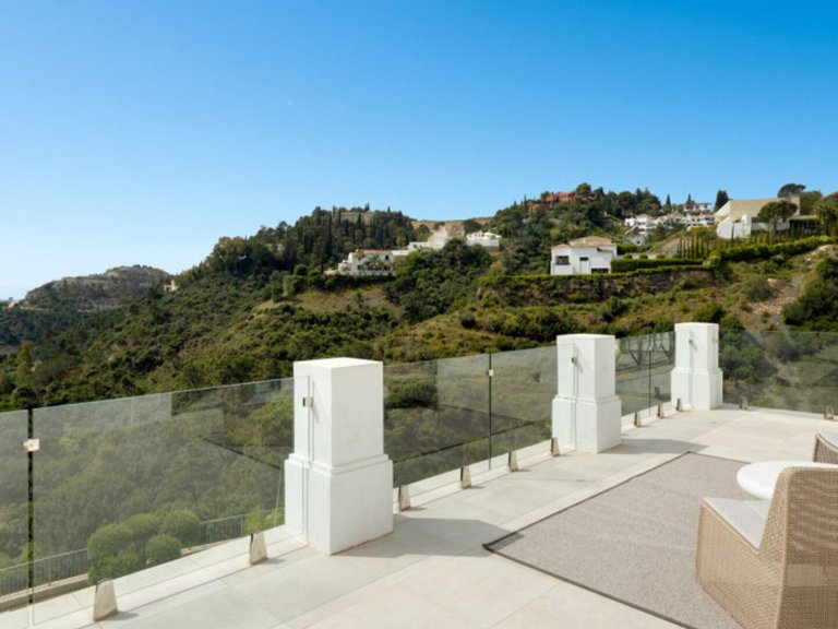 Villa for Sale in Marbella, Malaga 3