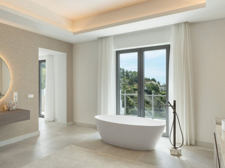 Villa for Sale in Marbella, Malaga 8