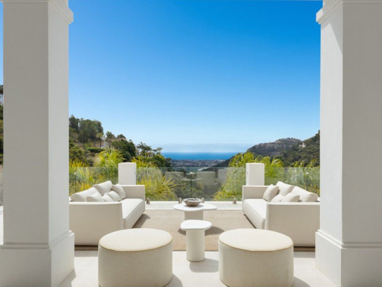 Villa for Sale in Marbella, Malaga 9