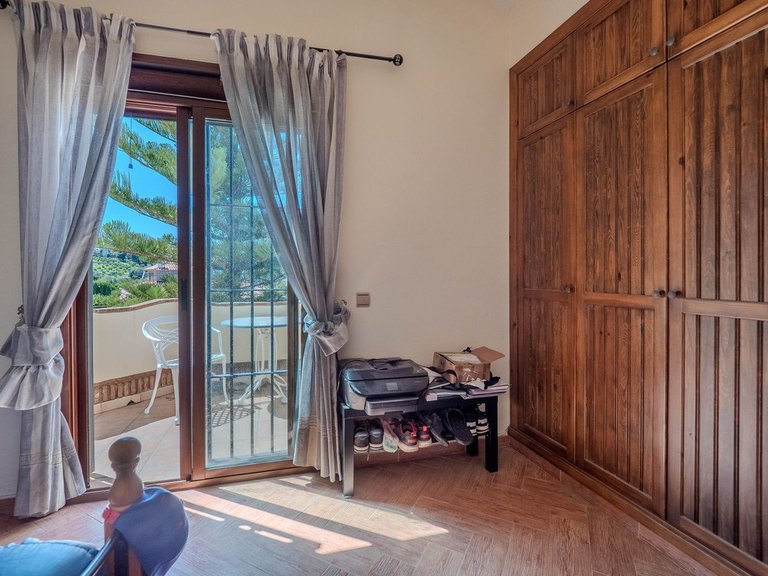 Villa for Sale in Alhaurin El Grande, Malaga 14