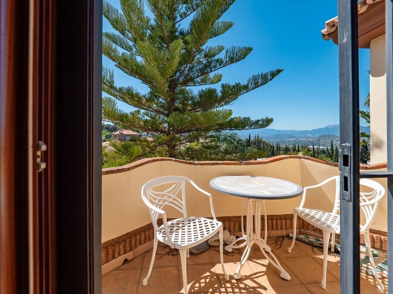 Villa for Sale in Alhaurin El Grande, Malaga 15
