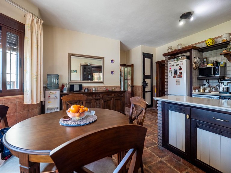 Villa for Sale in Alhaurin El Grande, Malaga 4