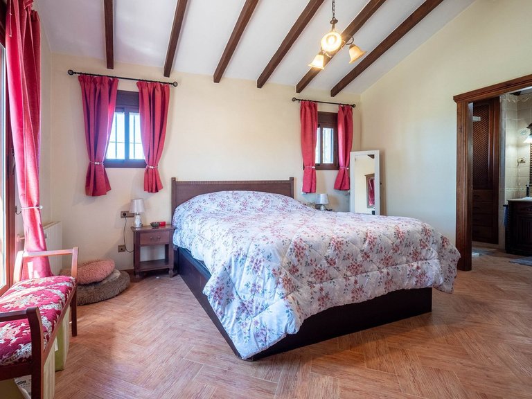 Villa for Sale in Alhaurin El Grande, Malaga 5