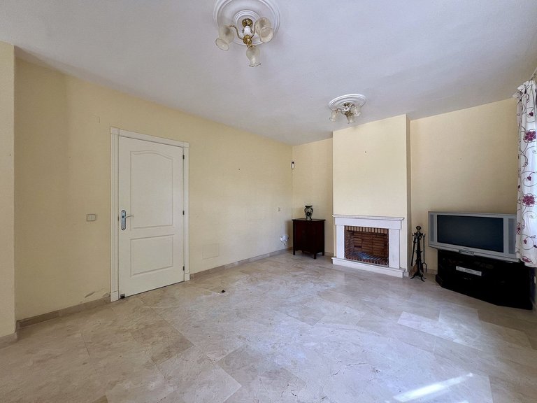 Villa for Sale in Riviera Del Sol, Malaga 26