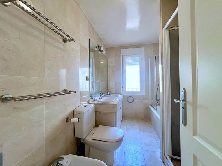 Villa for Sale in Riviera Del Sol, Malaga 5