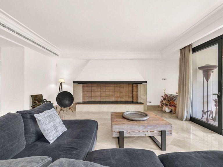 Apartment for Sale in Los Monteros, Malaga 10
