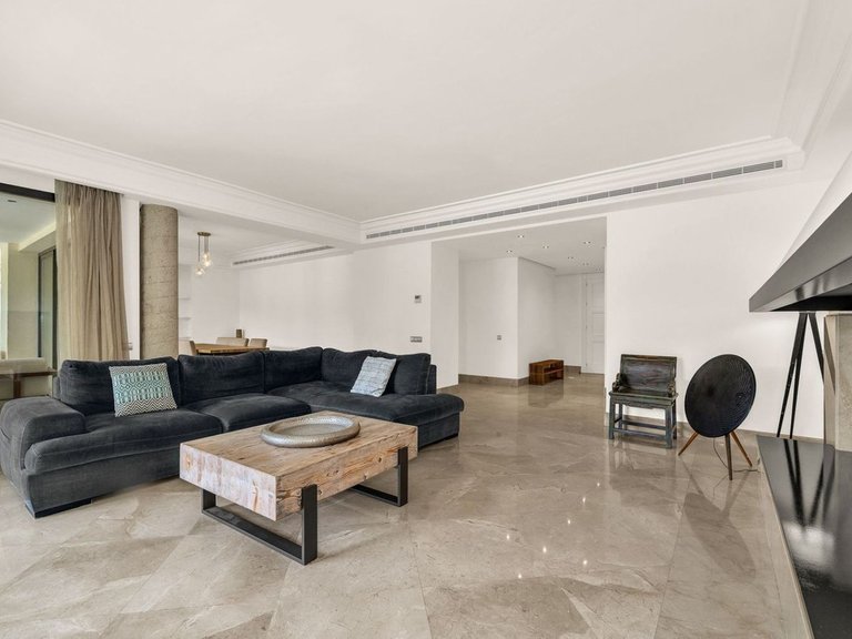 Apartment for Sale in Los Monteros, Malaga 11