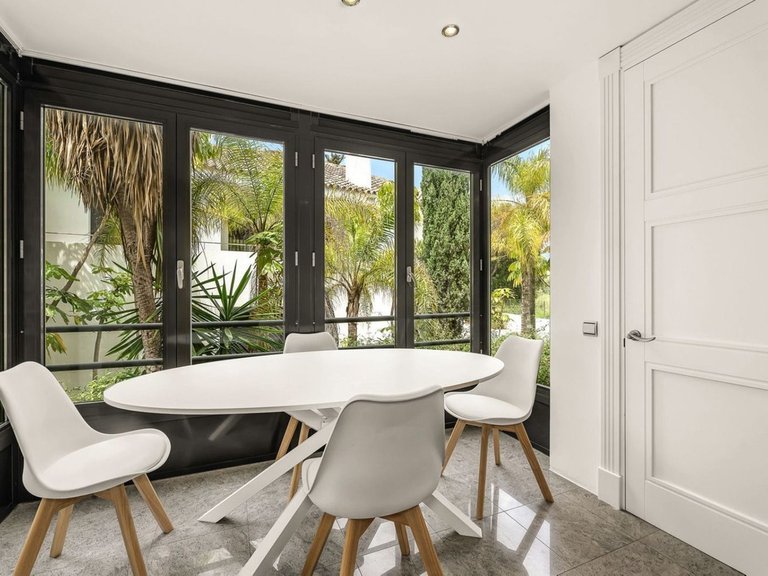 Apartment for Sale in Los Monteros, Malaga 17