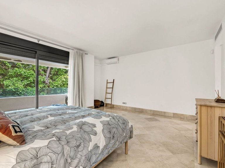 Apartment for Sale in Los Monteros, Malaga 20