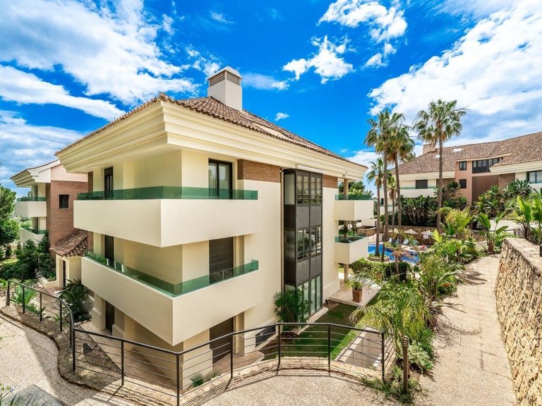 Apartment for Sale in Los Monteros, Malaga 5