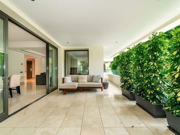 Apartment for Sale in Los Monteros, Malaga 7