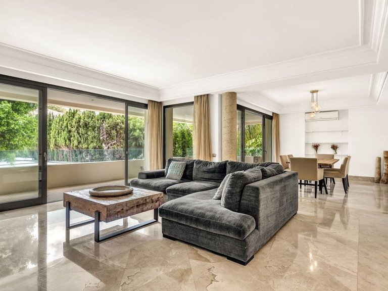 Apartment for Sale in Los Monteros, Malaga 9