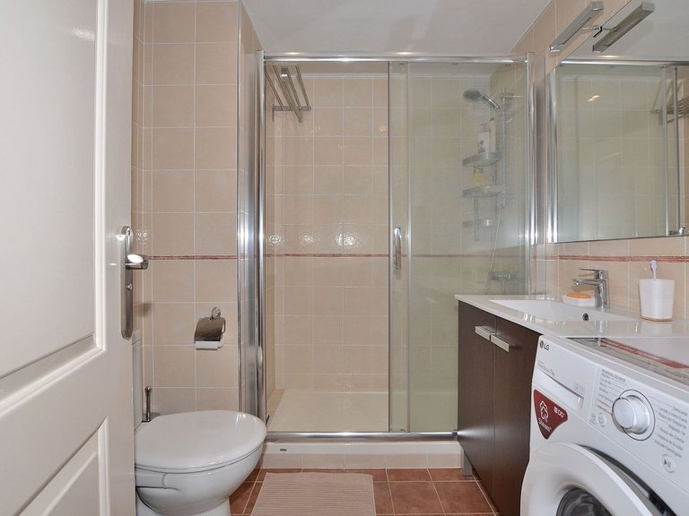 Apartment for Sale in Arroyo De La Miel, Malaga 16