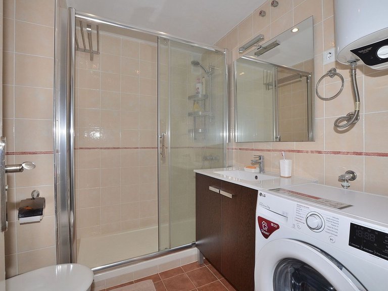 Apartment for Sale in Arroyo De La Miel, Malaga 17