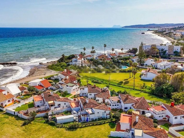 Town House for Sale in Estepona, Malaga 1