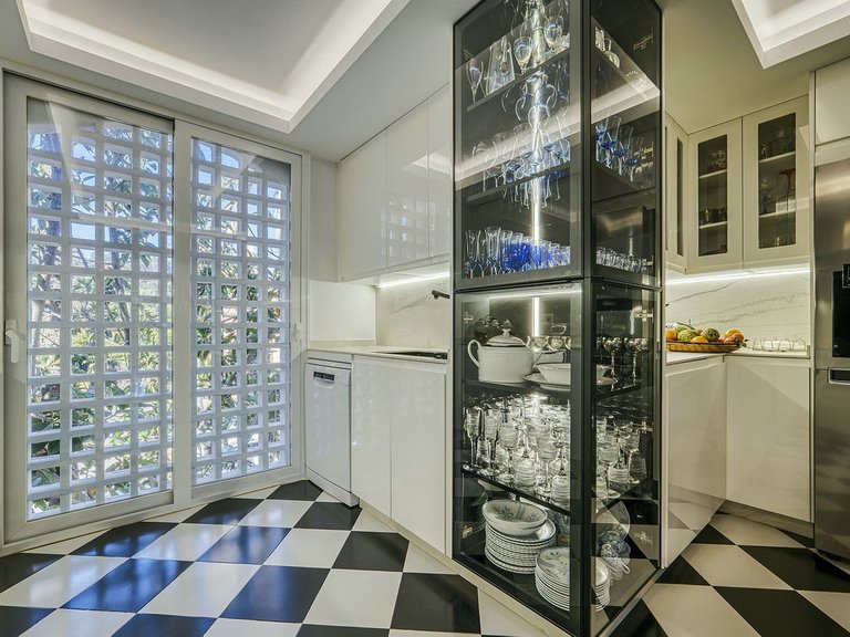 Apartment for Sale in Costa del Sol, Guadalmina Baja, Malaga 17