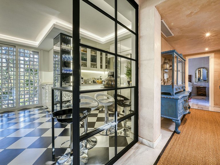 Apartment for Sale in Costa del Sol, Guadalmina Baja, Malaga 18