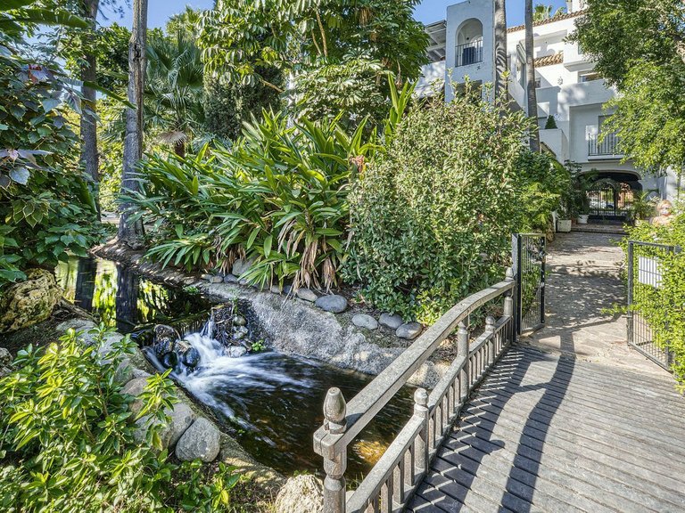 Apartment for Sale in Costa del Sol, Guadalmina Baja, Malaga 3
