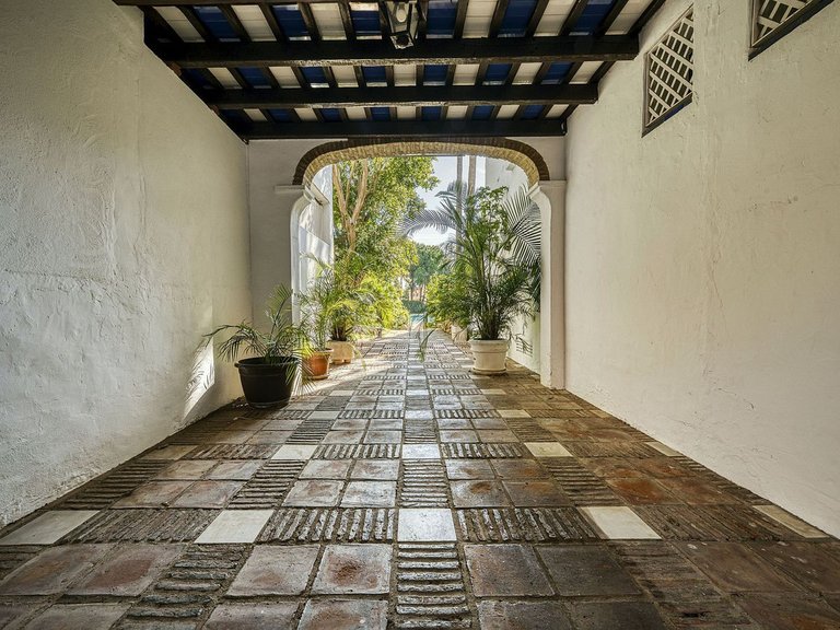 Apartment for Sale in Costa del Sol, Guadalmina Baja, Malaga 5
