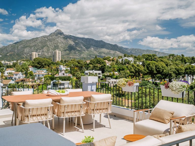 Penthouse for Sale in Nueva Andalucía, Malaga 20