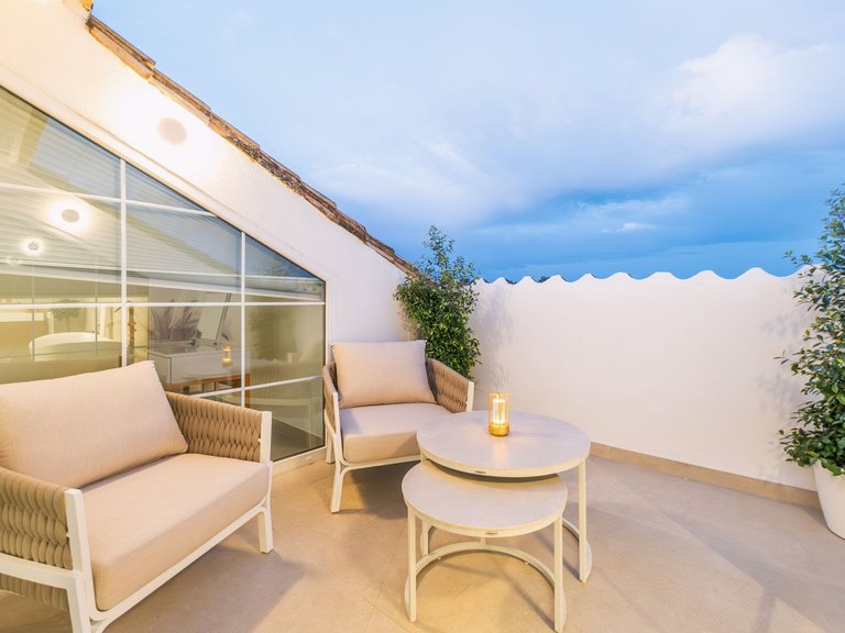Penthouse for Sale in Nueva Andalucía, Malaga 25