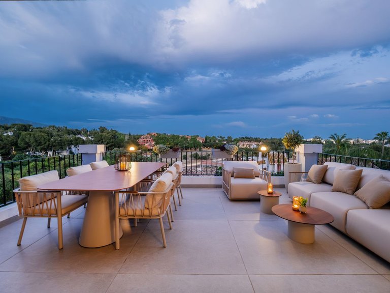 Penthouse for Sale in Nueva Andalucía, Malaga 30
