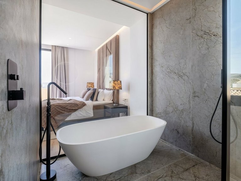 Villa for Sale in Benahavís, Malaga 10