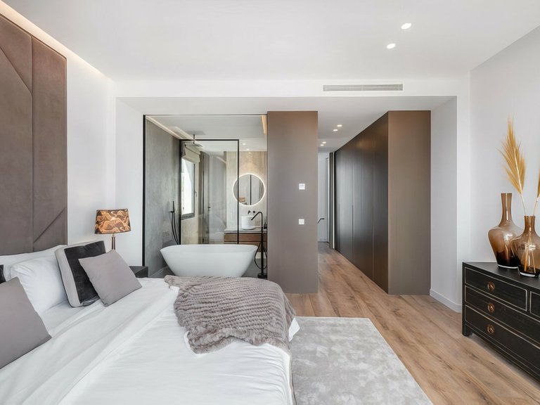 Villa for Sale in Benahavís, Malaga 14