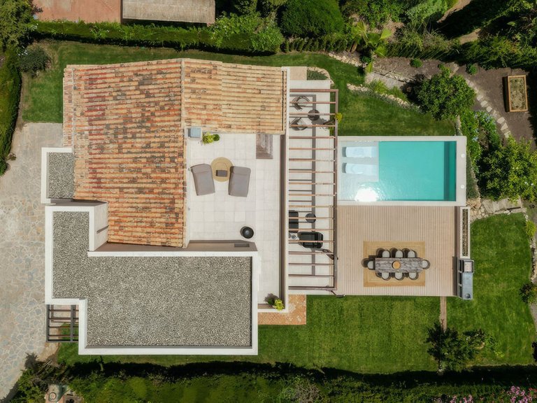 Villa for Sale in Benahavís, Malaga 28