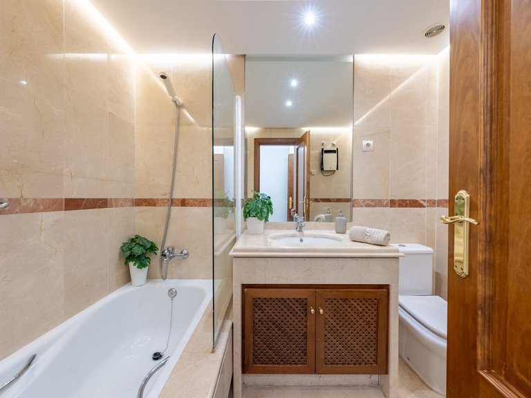 Apartment for Sale in Marbella, Malaga 10