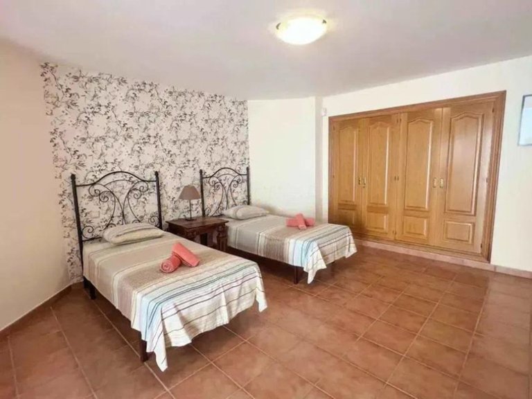 Villa for Sale in Los Flamingos, Malaga 13