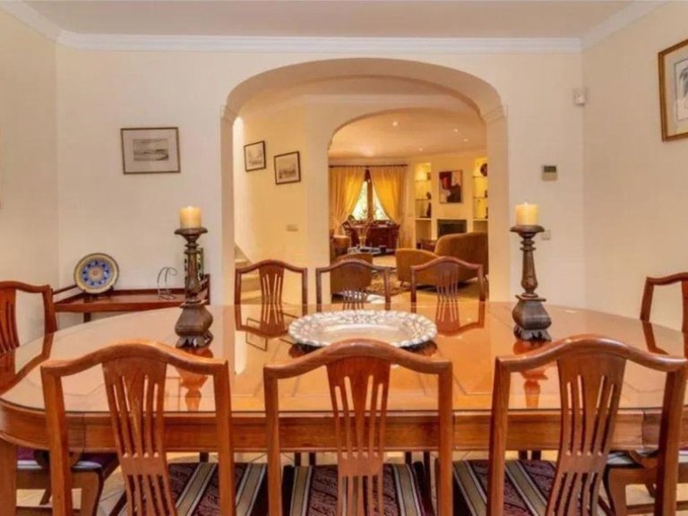 Villa for Sale in Los Flamingos, Malaga 18