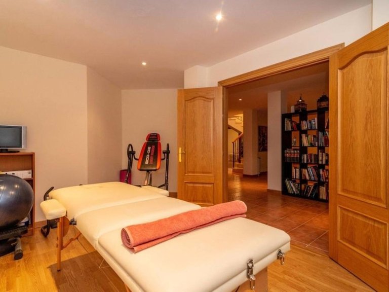 Villa for Sale in Los Flamingos, Malaga 22