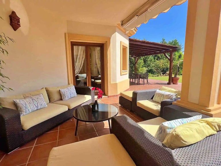 Villa for Sale in Los Flamingos, Malaga 30